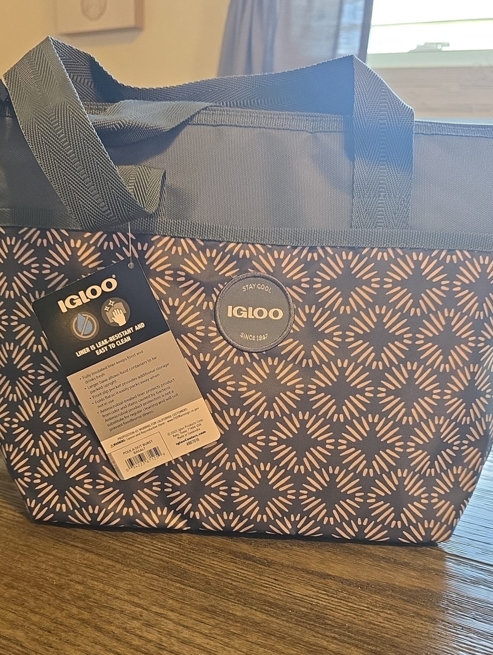 Igloo Navy Tote with Pale Pink Starburst Print